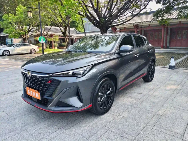Фотография автомобиля — Changan X5 Plus