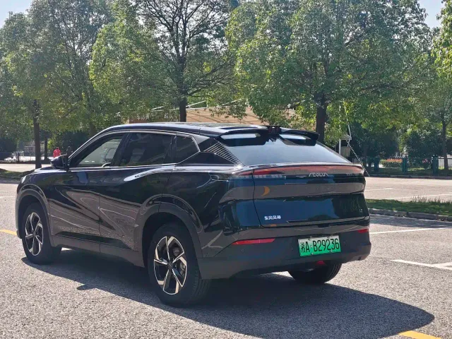 Dongfeng Fengshen L7 — Фото автомобиля 10