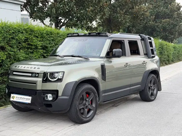 Фотография автомобиля — Land Rover Defender
