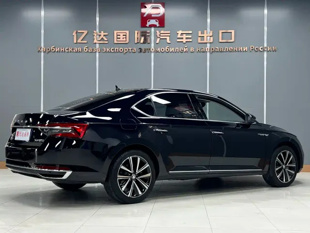 Skoda Superb — Фото автомобиля 6