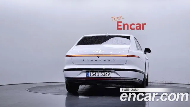 Hyundai Grandeur Grandeur (GN7) 2.5 Бензин 2WD — Фото автомобиля 4
