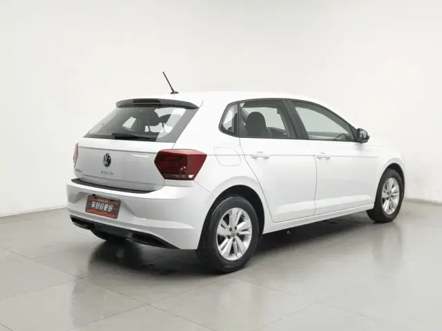 Volkswagen Polo — Фото автомобиля 2