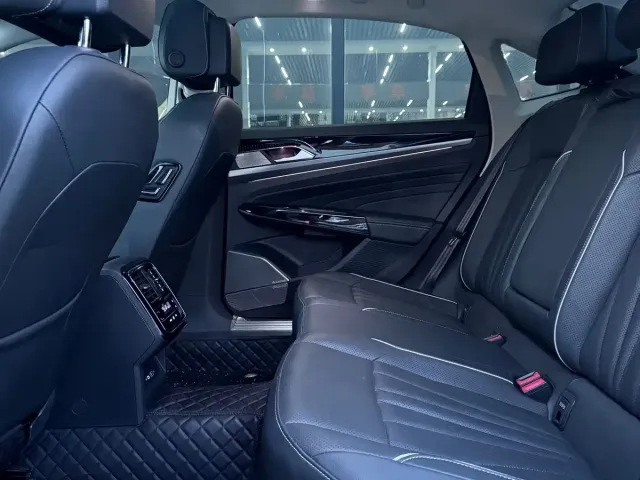 Volkswagen Passat 2024 330TSI Starlight Elite Edition — Фото автомобиля 12