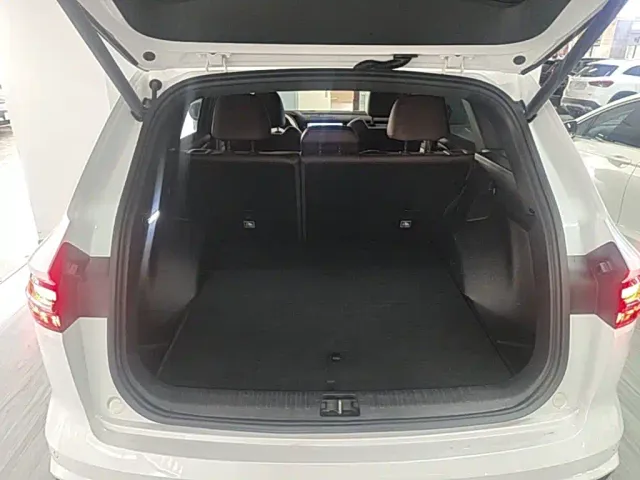 Geely Xingyue L — Фото автомобиля 18