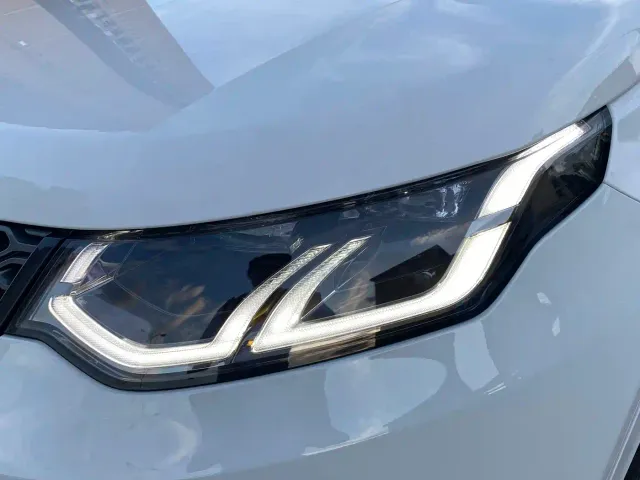 Land Rover Discovery Sport — Фото автомобиля 11