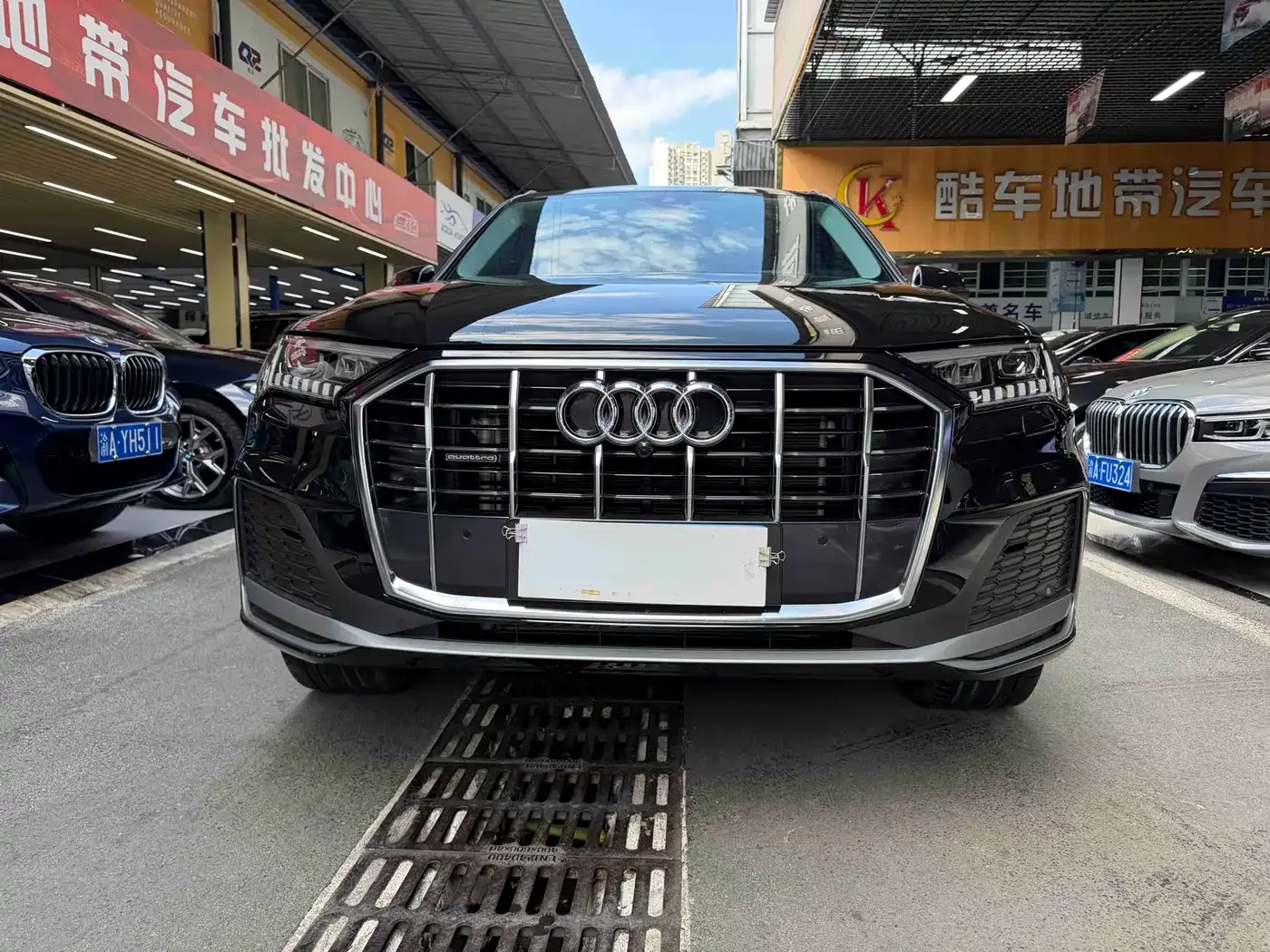Audi Audi Q7 2024 45 TFSI quattro S line Sport — Фото автомобиля 2