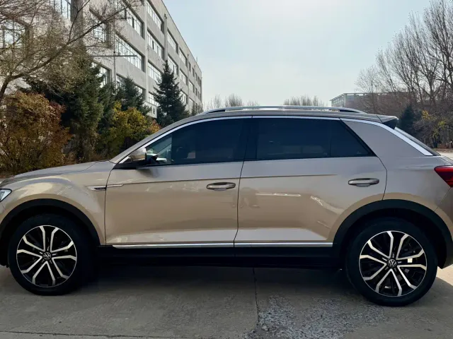Volkswagen T-Roc — Фото автомобиля 8