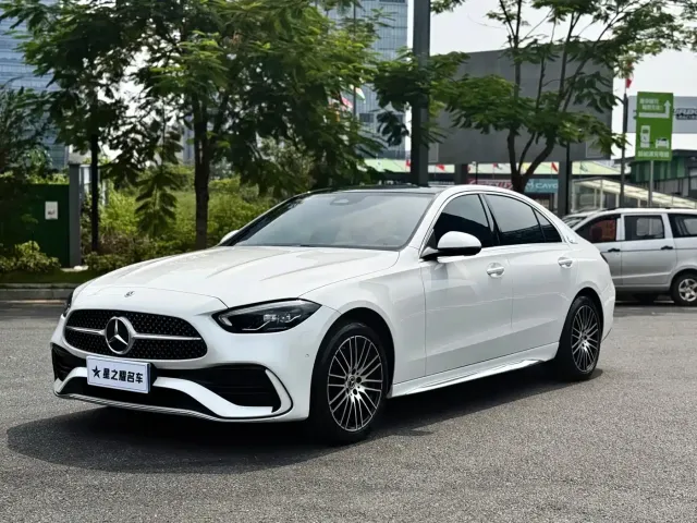 Фотография автомобиля — Mercedes-Benz C-Class