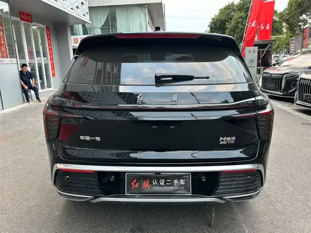 Hongqi HS3 — Фото автомобиля 5