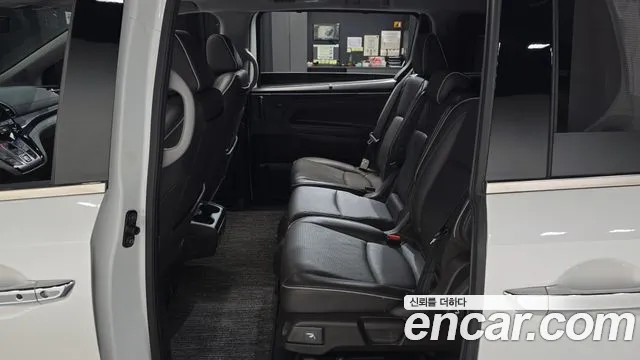 Honda Odyssey — Фото автомобиля 26
