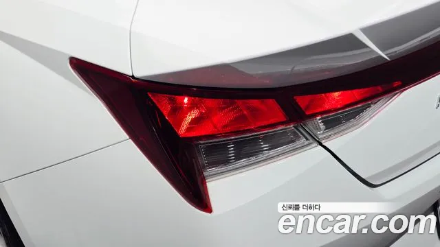 Hyundai AVANTE Avante (CN7) — Фото автомобиля 22