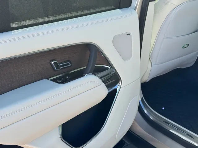Land Rover Range Rover — Фото автомобиля 10