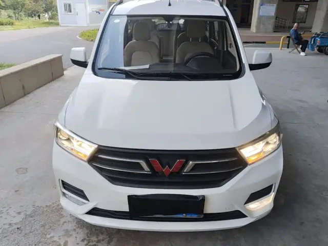 Wuling Hongguang — Фото автомобиля 2