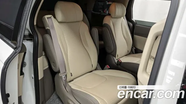 Kia Canival Carnival 4 поколение Дизель 7 мест Signature — Фото автомобиля 12