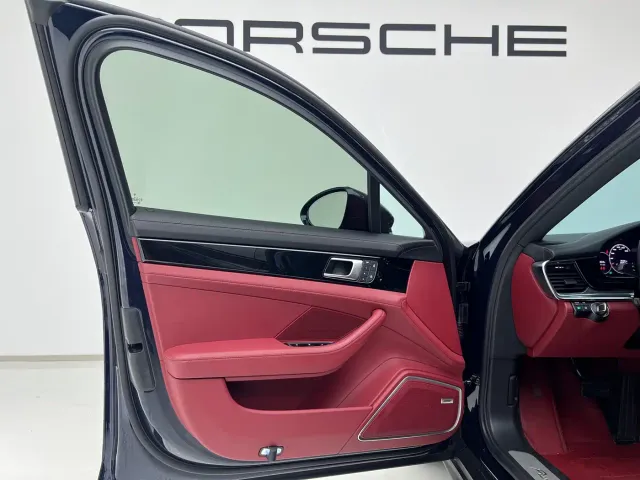 Porsche Panamera — Фото автомобиля 21