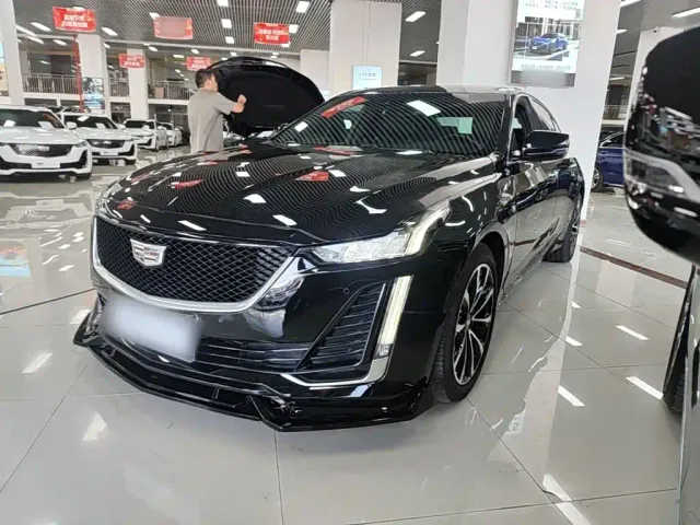 Фотография автомобиля — Cadillac CT5