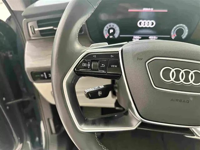 Audi Q6 — Фото автомобиля 9
