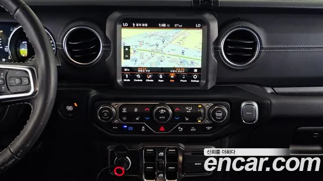 Jeep Wrangler JL — Фото автомобиля 14