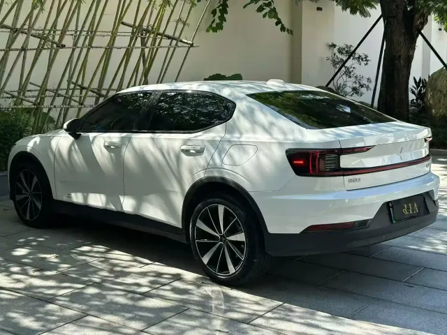 Polestar 2 — Фото автомобиля 7