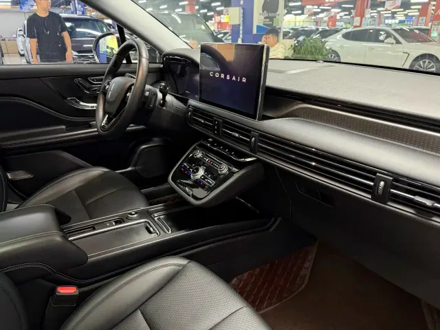 Lincoln Corsair — Фото автомобиля 14