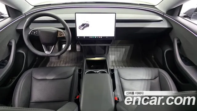 Tesla Model 3 — Фото автомобиля 7