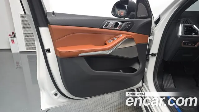 BMW X7 — Фото автомобиля 21