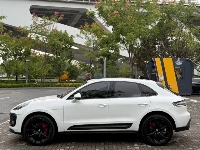 Porsche Macan — Фото автомобиля 4