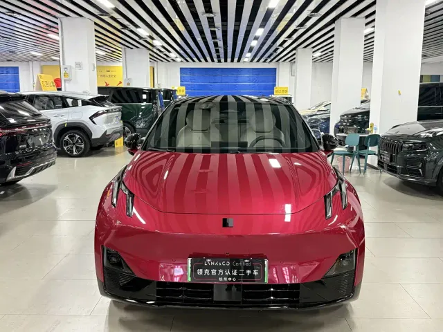 Lynk & Co Z20 — Фото автомобиля 2