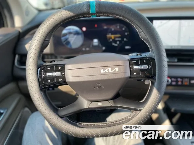 Kia Carnival Generation 4 — Фото автомобиля 8