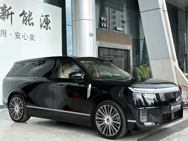 Xpeng GX — Фото автомобиля 3