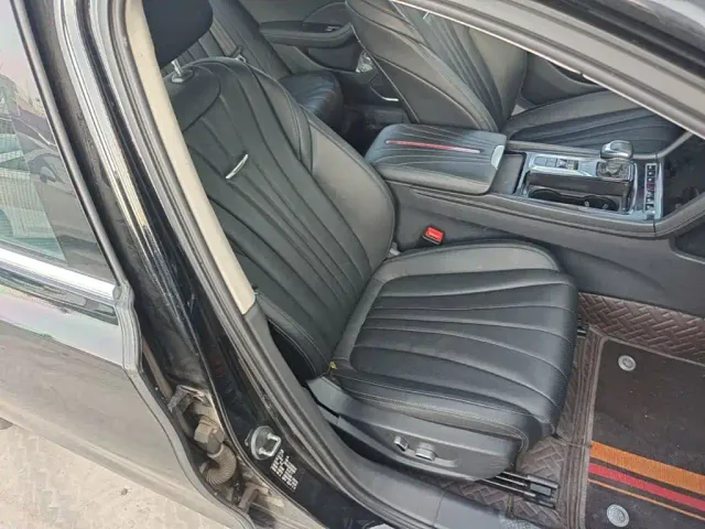 Hongqi H5 — Фото автомобиля 24
