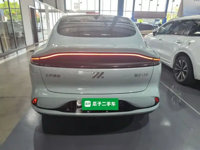 IM Motors LS6 — Фото автомобиля 5