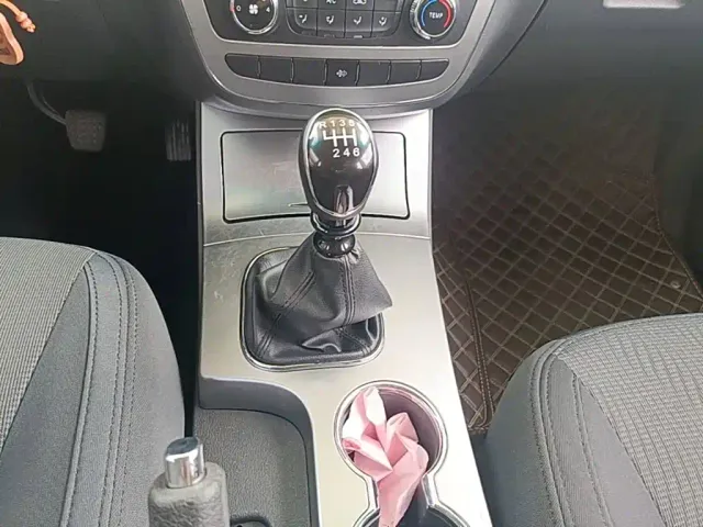 JAC Motors JAC T6 — Фото автомобиля 9