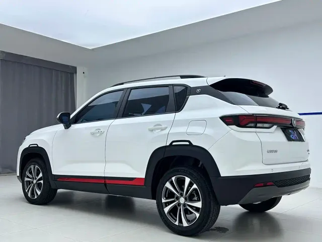 Changan CS35 Plus — Фото автомобиля 4