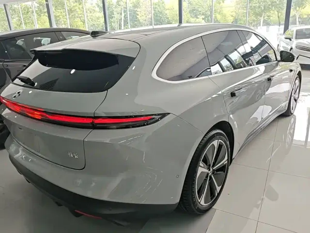 Nio ET5 Touring — Фото автомобиля 6