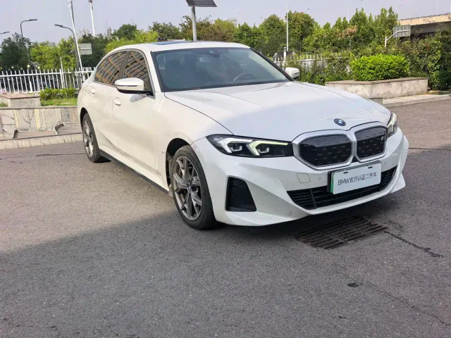 BMW i3 — Фото автомобиля 3