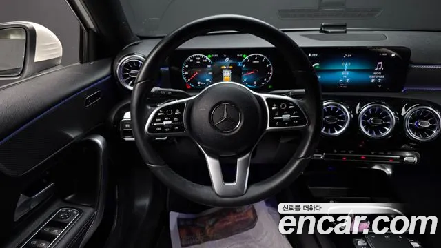 Mercedes-Benz A-Class — Фото автомобиля 13