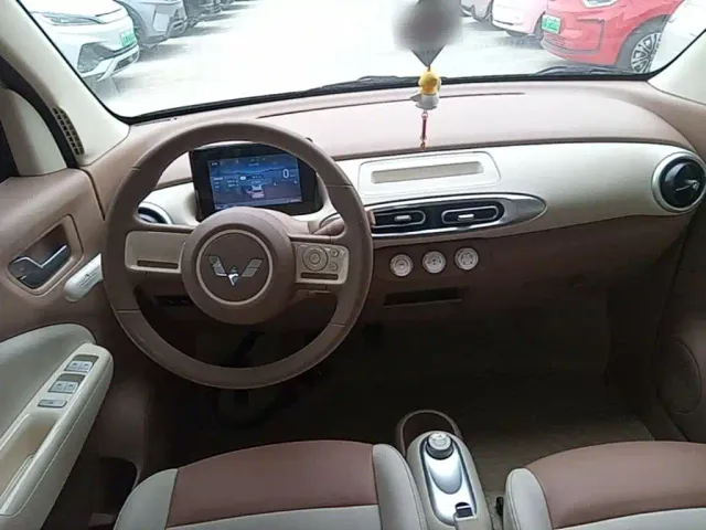 Wuling Hongguang Mini EV — Фото автомобиля 10