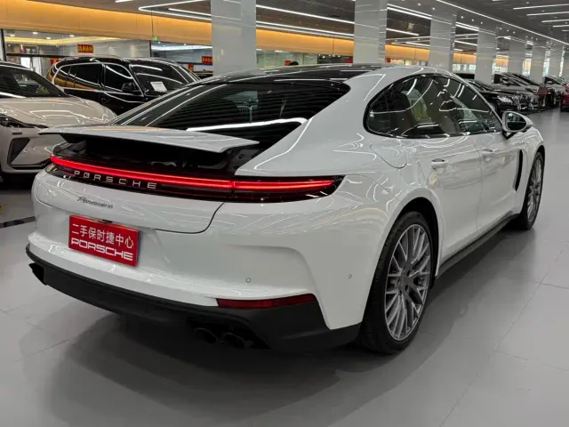 Porsche Panamera — Фото автомобиля 6