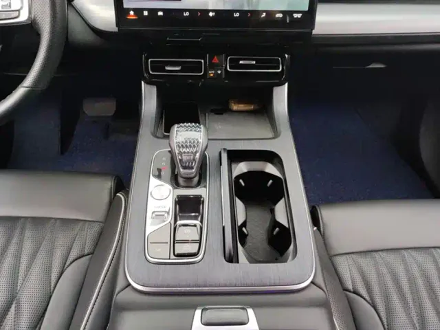 GAC Trumpchi GS8 — Фото автомобиля 16