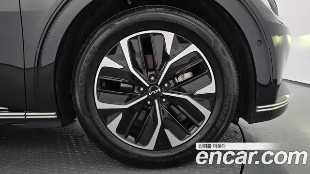 Kia EV6 — Фото автомобиля 6