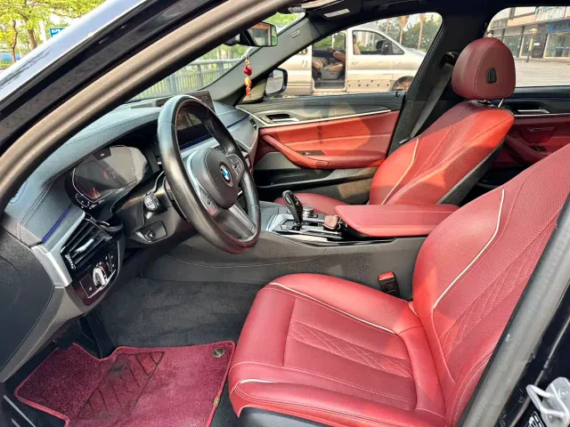 BMW 5 Series — Фото автомобиля 4