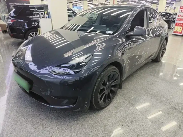 Фотография автомобиля — Tesla Model Y