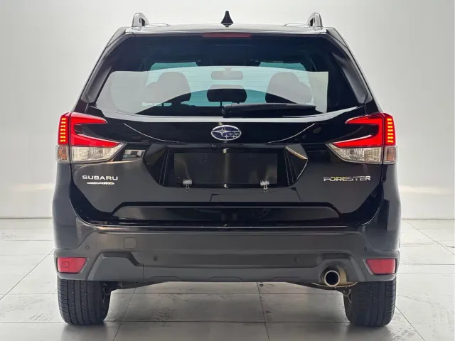 Subaru Forester — Фото автомобиля 8