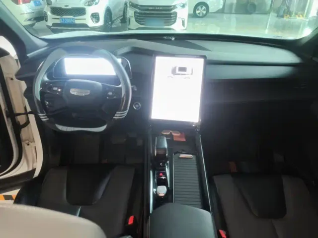 Geely Boyue — Фото автомобиля 9