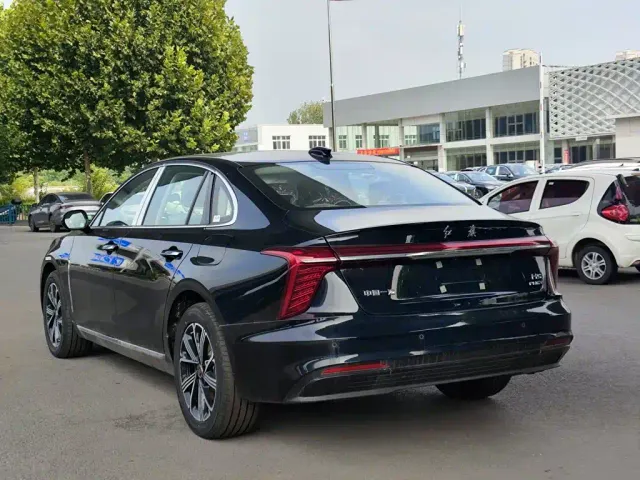 Hongqi H5 PHEV — Фото автомобиля 4