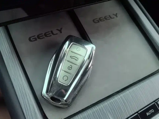 Geely Boyue L — Фото автомобиля 8