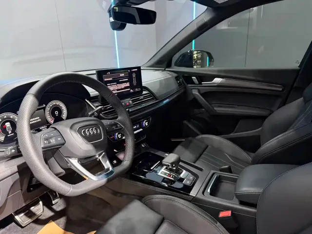 Audi Q5L — Фото автомобиля 11
