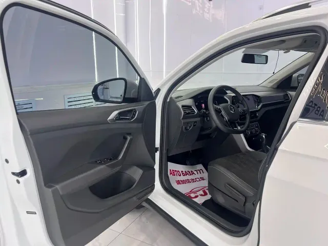 Volkswagen T-Cross — Фото автомобиля 7