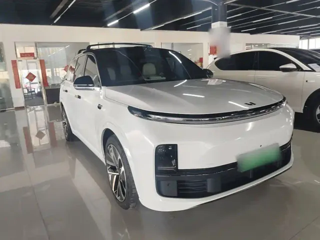 Li Auto L9 — Фото автомобиля 3